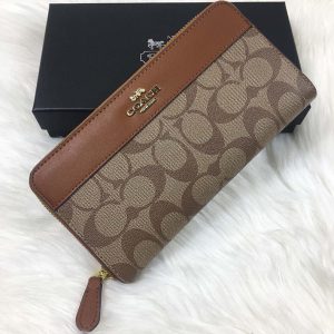 コーチ長財布レディース新作