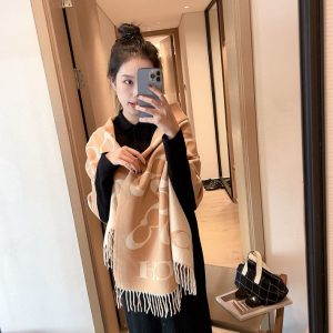 コーチマフラー値段