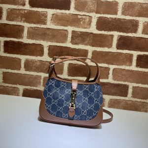 gucci 直営店 セール