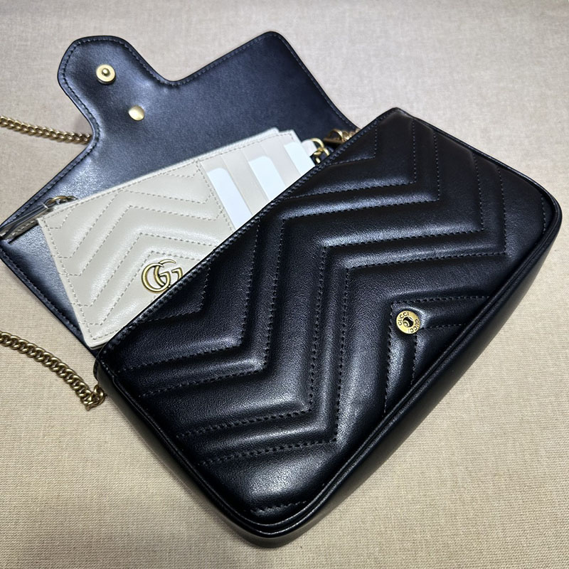 グッチ バッグ 新作 GUCCI GGマーモント スーパーミニバッグ 751526 AACCE 1061 ブラック 流行り廃りのないブランドバッグ - 画像 (5)
