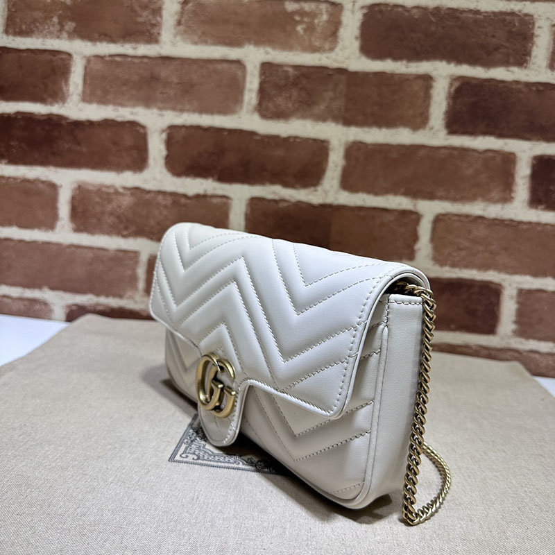 グッチ バッグ 新作 GUCCI GGマーモント スーパーミニバッグ 751526 AACCE 9053 ホワイト 流行り廃りのないブランドバッグ - 画像 (9)
