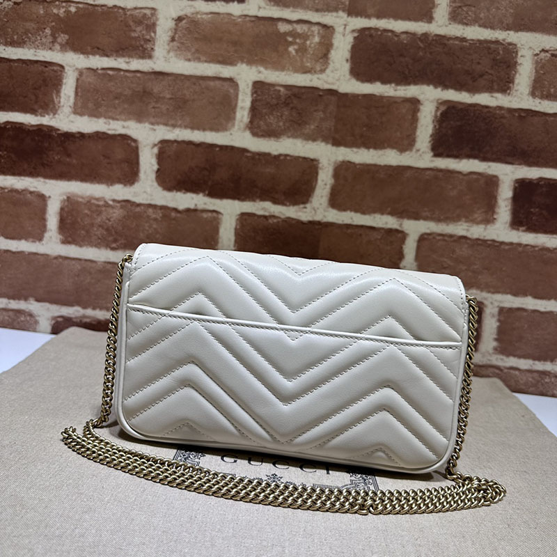 グッチ バッグ 新作 GUCCI GGマーモント スーパーミニバッグ 751526 AACCE 9053 ホワイト 流行り廃りのないブランドバッグ - 画像 (8)
