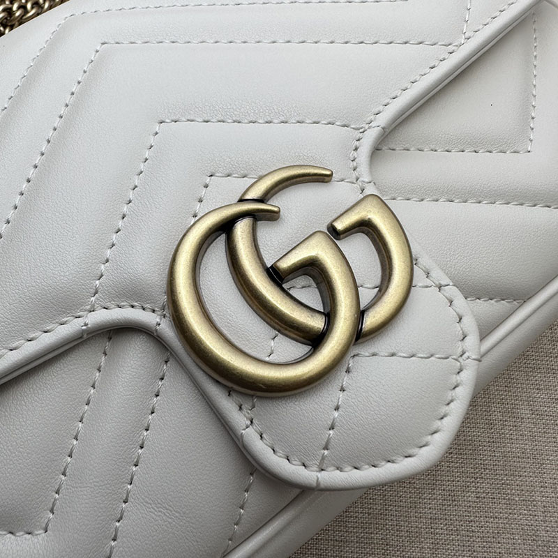 グッチ バッグ 新作 GUCCI GGマーモント スーパーミニバッグ 751526 AACCE 9053 ホワイト 流行り廃りのないブランドバッグ - 画像 (6)