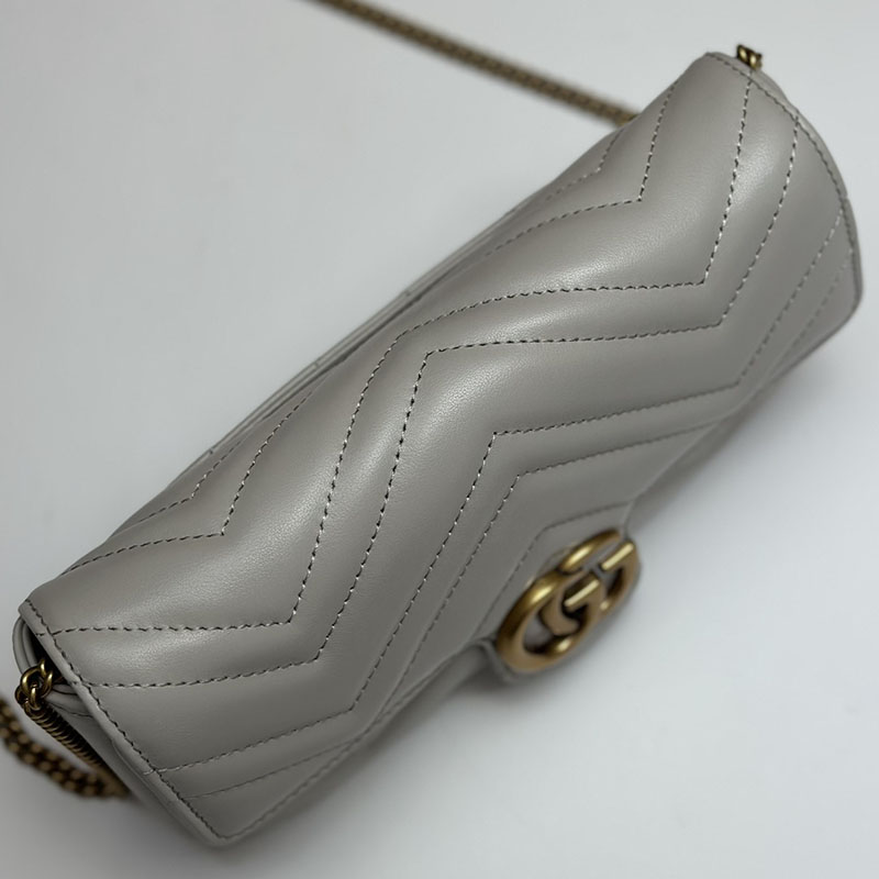 グッチ バッグ 新作 GUCCI GGマーモント スーパーミニバッグ 751526 AACCE 1742 ライトグレー 流行り廃りのないブランドバッグ - 画像 (3)
