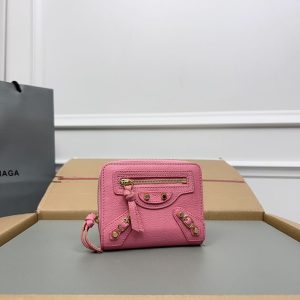 バレンシアガ ミニ財布 芸能人