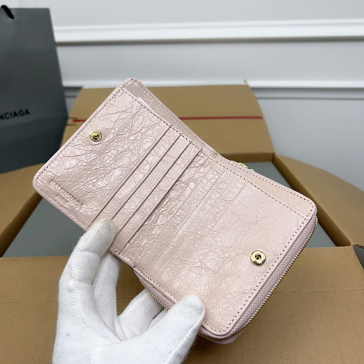 最高級 バレンシアガ財布コピー 二つ折り財布 クラシック 310699D940G5723 ペタルピンク ゴールド金具 バレンシアガ ミニ財布 アウトレット - 画像 (5)
