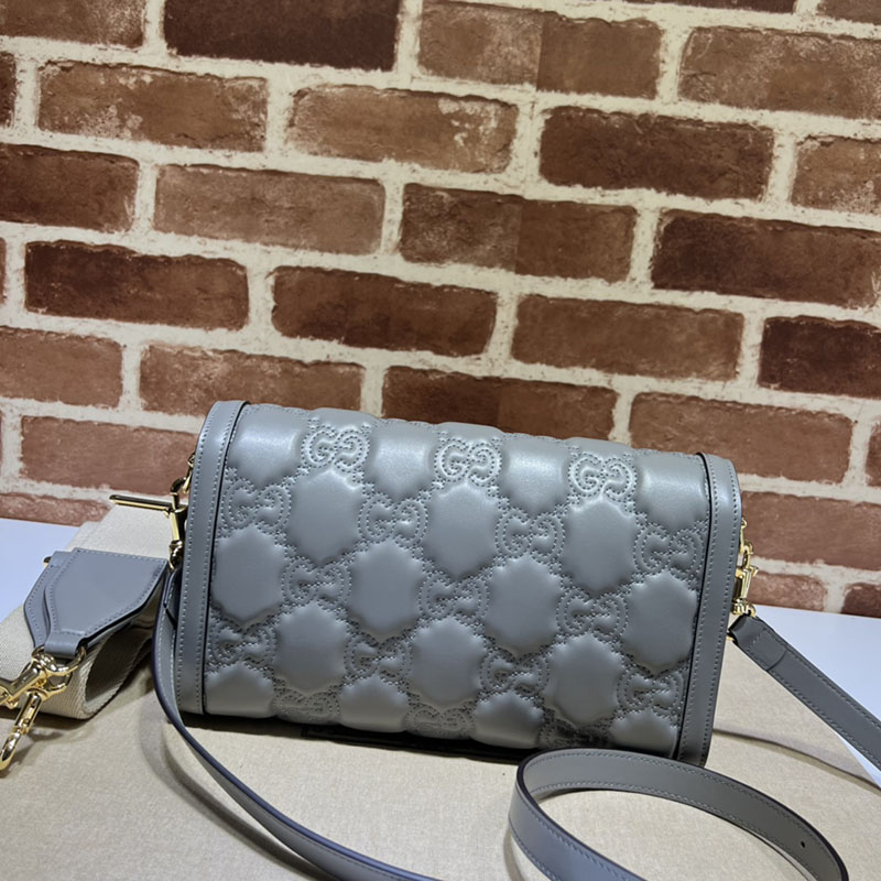 グッチ バッグ 新作 GUCCI GG MATELASSÉ SMALL SHOULDER BAG 724529 UM8HG 4946 ライトブルー ブランドバッグ アウトレット - 画像 (8)