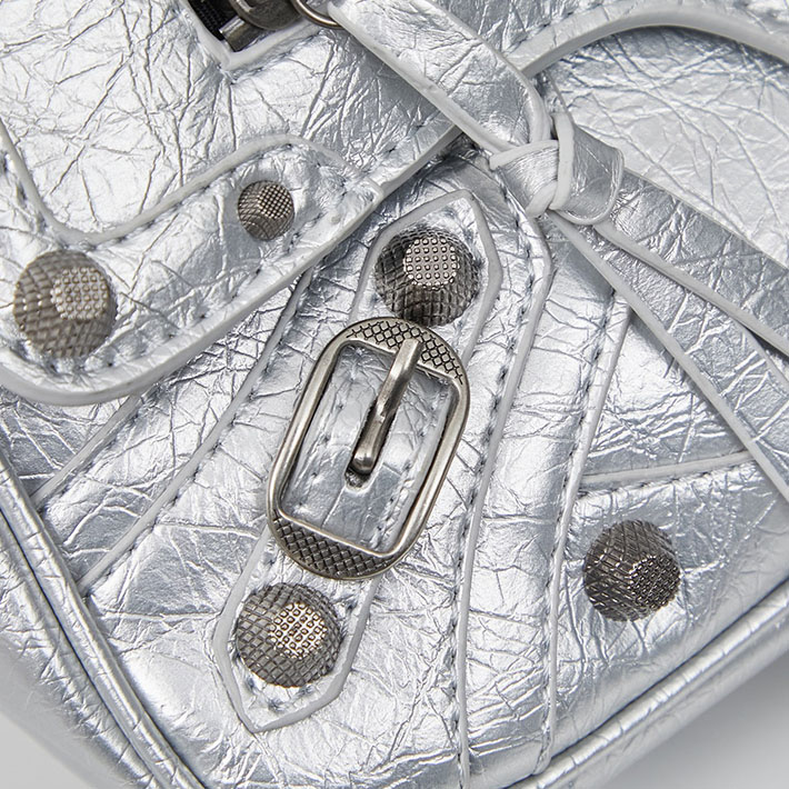 最高級 バレンシアガバッグコピー LE CAGOLE ミニ フラップバッグ 781911210KR8110 シルバー シルバー金具 バレンシアガ バッグ 人気メンズ - 画像 (6)
