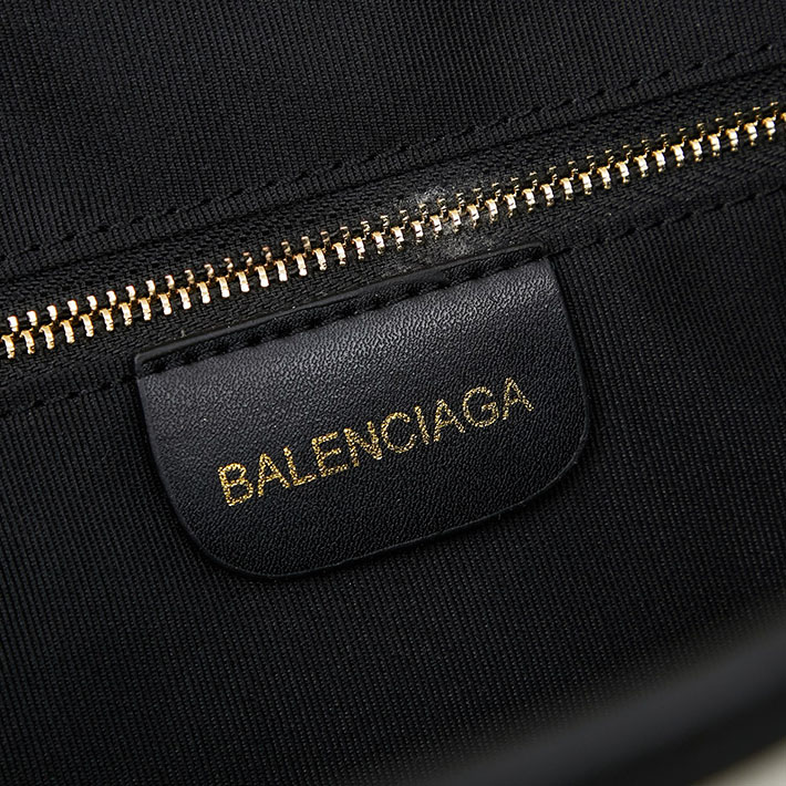 最高級 バレンシアガバッグコピー ネイビーカバス M NAVY CABAS M 5812922HH3N9260 ナチュラル ゴールド金具 バレンシアガ バッグ 持ってる 人 - 画像 (3)