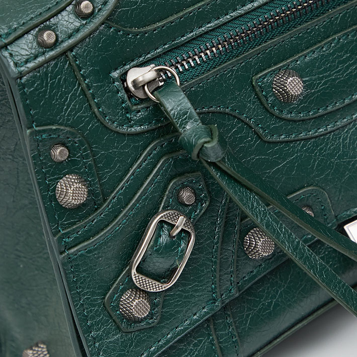 最高級 バレンシアガバッグコピー HOURGLASS X LE CAGOLE ミディアム ハンド 7815852AAY13614 グリーン シルバー金具 バレンシアガ バッグ 芸能人 - 画像 (5)