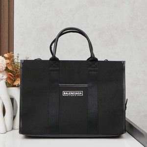 バレンシアガ トートバッグ 大きいサイズ
