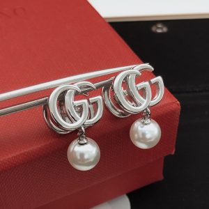 もらって 嬉しいピアス ブランド