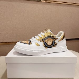 ヴェルサーチ スニーカー メンズ