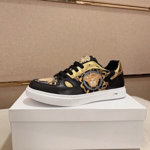 ヴェルサーチ スニーカー メンズ