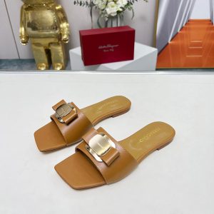 Ferragamo サンダル アウトレット