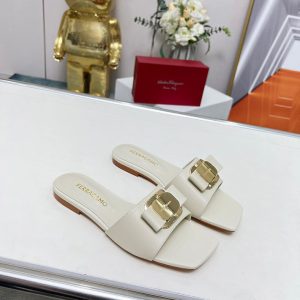 Ferragamo サンダル アウトレット