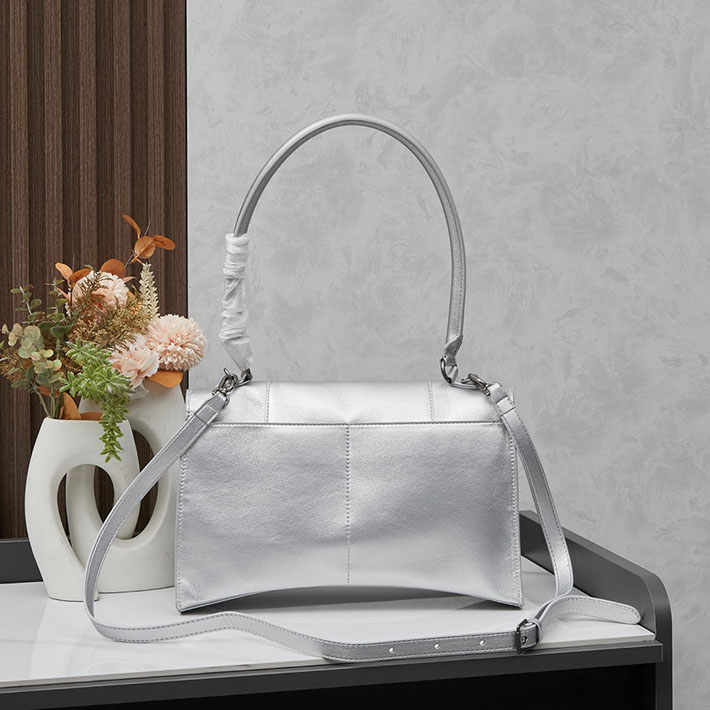 最高級 バレンシアガバッグコピー HOURGLASS スモール バッグ 5935461QJ4M8110 シルバー シルバー金具 バレンシアガ風 バッグ 本革 - 画像 (8)