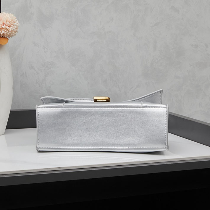 最高級 バレンシアガバッグコピー HOURGLASS スモール バッグ 5935461QJ4M8110 シルバー ゴールド金具 バレンシアガ風 ショルダーバッグ - 画像 (7)