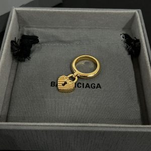レディース ピアス ブランド