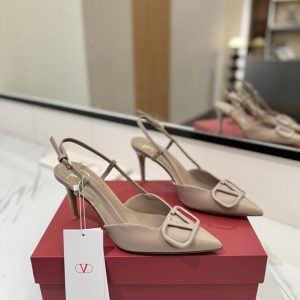 チャンキーヒール サンダル 歩きやすい