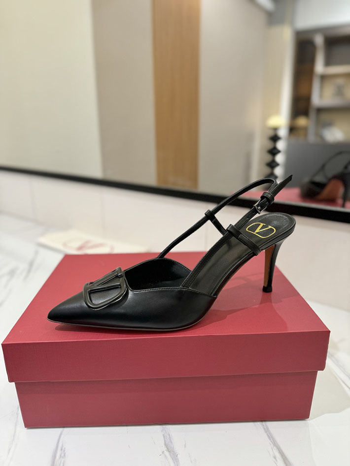最高級ヴァレンティノスーパーコピー ヴァレンティノサンダルコピー VALENTINO 靴 2517329 ブラック チャンキーヒール サンダル 歩きやすい - 画像 (7)