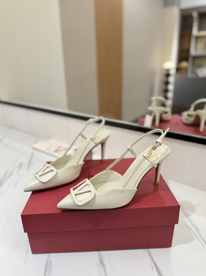 最高級ヴァレンティノスーパーコピー ヴァレンティノサンダルコピー VALENTINO 靴 2517330 ホワイト チャンキーヒール サンダル 歩きやすい - 画像 (9)