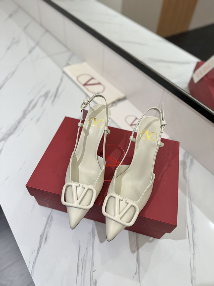 最高級ヴァレンティノスーパーコピー ヴァレンティノサンダルコピー VALENTINO 靴 2517330 ホワイト チャンキーヒール サンダル 歩きやすい - 画像 (8)
