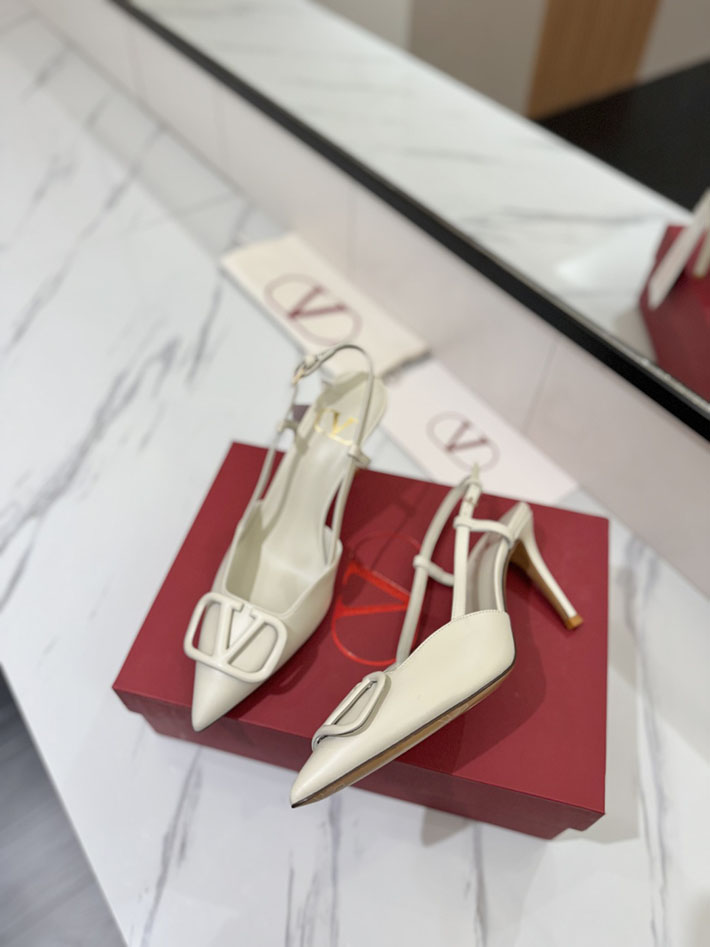 最高級ヴァレンティノスーパーコピー ヴァレンティノサンダルコピー VALENTINO 靴 2517330 ホワイト チャンキーヒール サンダル 歩きやすい - 画像 (6)