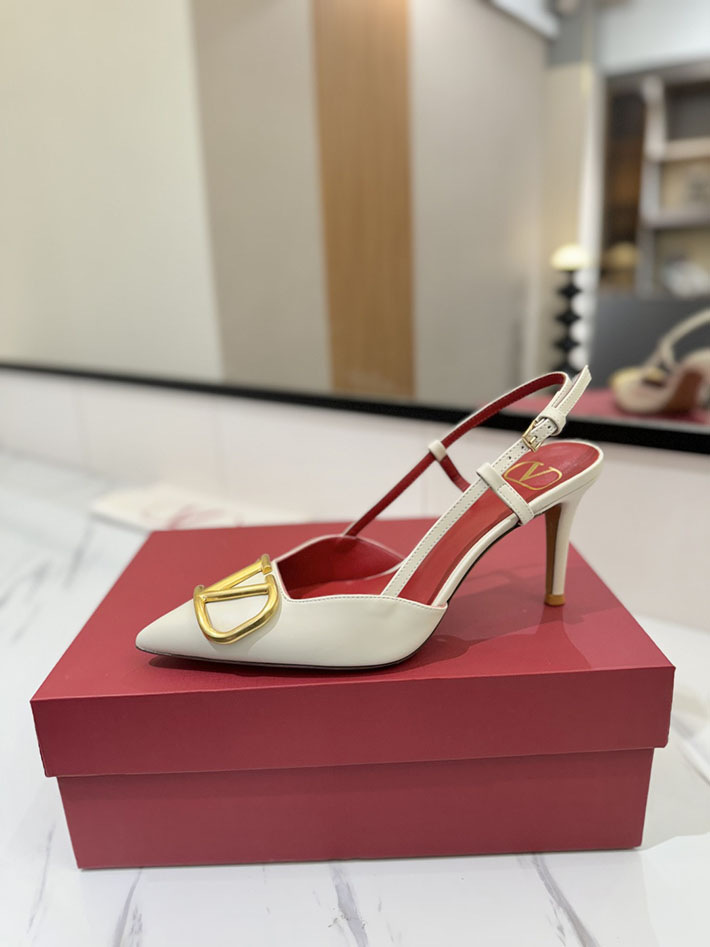 最高級ヴァレンティノスーパーコピー ヴァレンティノサンダルコピー VALENTINO 靴 2517331 ホワイト/レッド チャンキーヒール サンダル ブランド - 画像 (7)