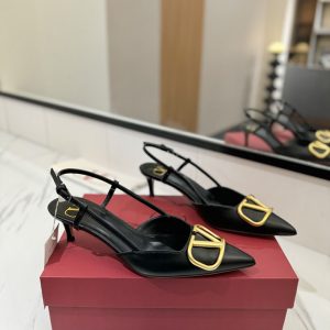 チャンキーヒール サンダル ブランド
