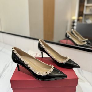 ヴァレンティノ風 パンプス