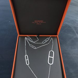 シェーヌダンクル ネックレス 定価
