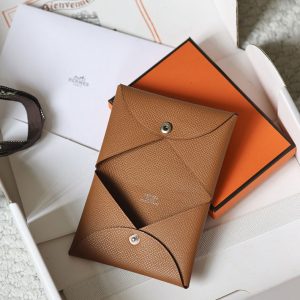エルメス カルヴィ 定価
