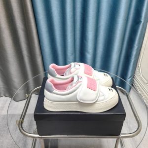 シャネル スニーカー 人気