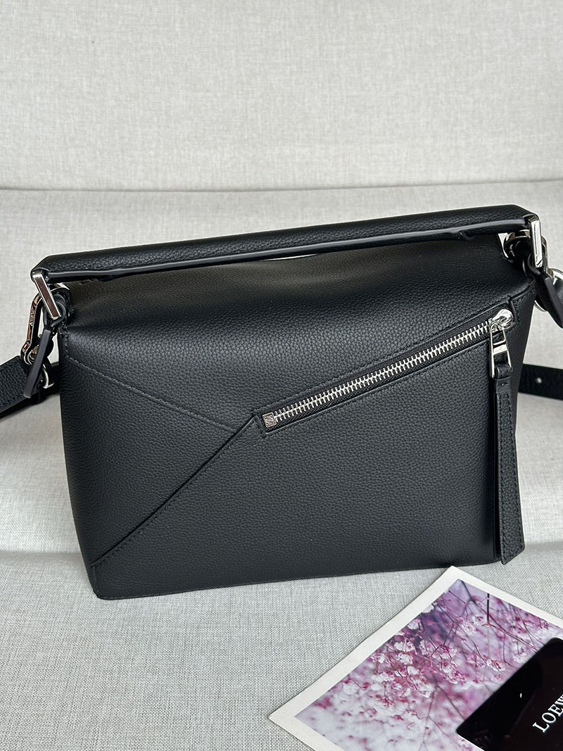 ロエベ 使いやすいバッグ LOEWE パズルバッグ スモール A510P60X77-1100 ブラック シルバー金具 - 画像 (7)