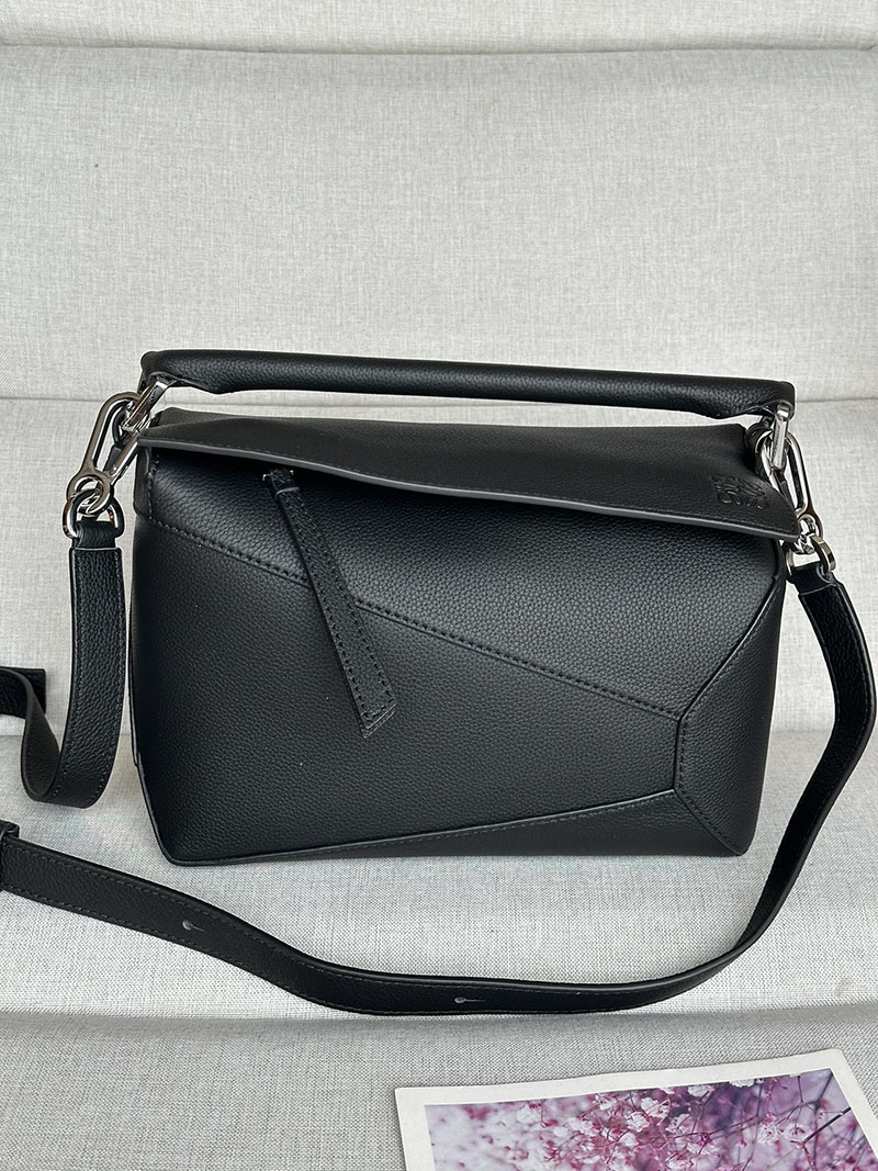 ロエベ 使いやすいバッグ LOEWE パズルバッグ スモール A510P60X77-1100 ブラック シルバー金具 - 画像 (5)