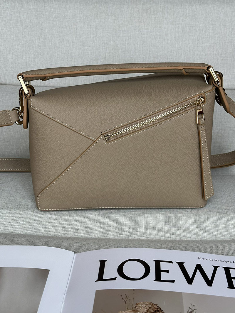 ロエベ 使いやすいバッグ LOEWE パズルバッグ スモール A510P60X30-2150 サンド ゴールド金具 - 画像 (8)