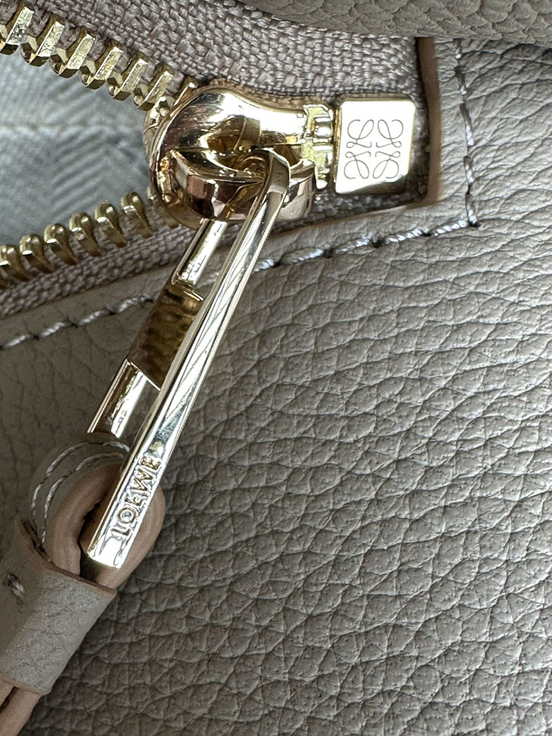 ロエベ 使いやすいバッグ LOEWE パズルバッグ スモール A510P60X30-2150 サンド ゴールド金具 - 画像 (3)
