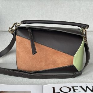 ロエベ ショルダーバッグ 人気