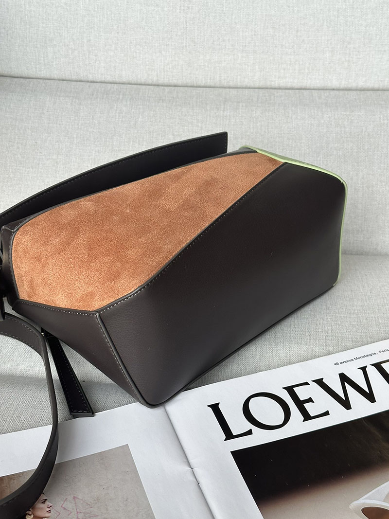 ロエベ ショルダーバッグ 人気 LOEWE パズルバッグ-スモール A510P60X94-4522 チョコレート/タン ゴールド金具 - 画像 (3)