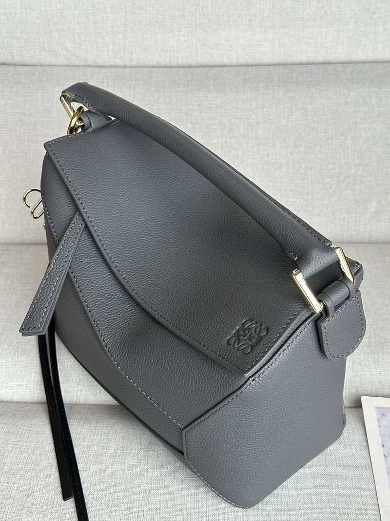ロエベ 使いやすいバッグ LOEWE パズルバッグ スモール A510P60X30-5544 ディープネイビー ゴールド金具 - 画像 (7)