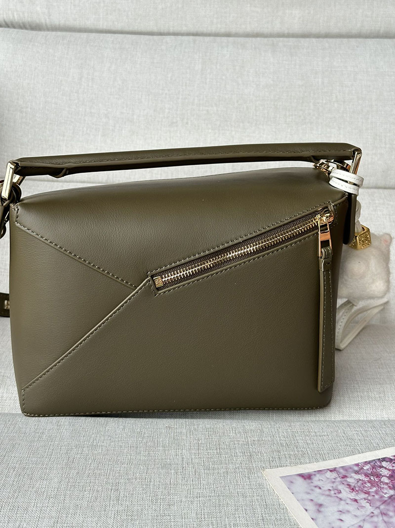 レディース ロエベ バッグ 人気 LOEWE パズルバッグ スモール A510P60X41-3969 ダークカーキグリーン ゴールド金具 - 画像 (7)