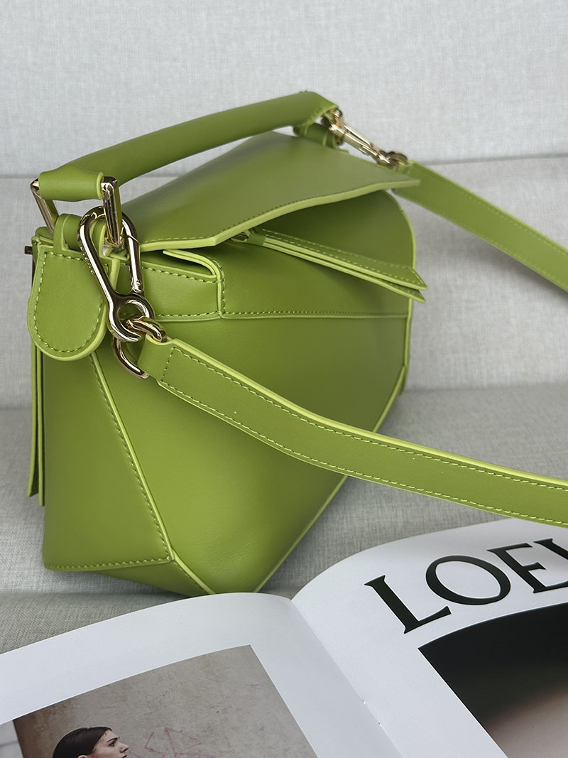レディース ロエベ バッグ 人気 LOEWE パズルバッグ スモール A510P60X41-6905 グリーンビーン ゴールド金具 - 画像 (8)