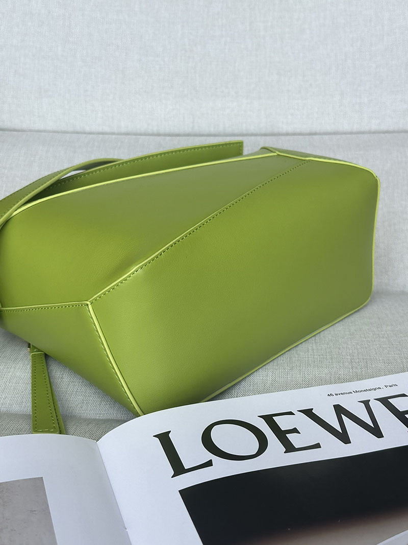 レディース ロエベ バッグ 人気 LOEWE パズルバッグ スモール A510P60X41-6905 グリーンビーン ゴールド金具 - 画像 (5)
