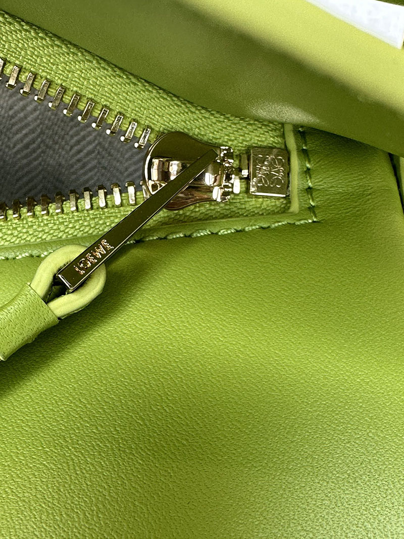 レディース ロエベ バッグ 人気 LOEWE パズルバッグ スモール A510P60X41-6905 グリーンビーン ゴールド金具 - 画像 (3)