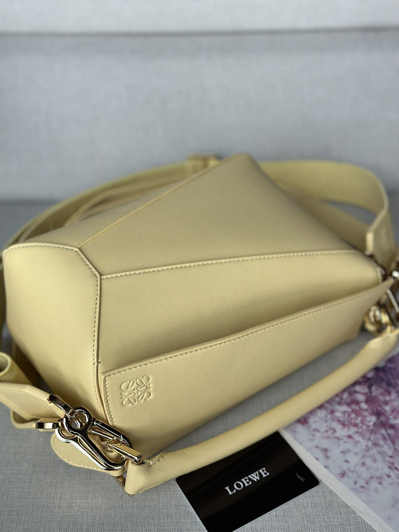 レディース ロエベ バッグ 人気 LOEWE パズルバッグ スモール A510P60X41-8762 ペール イエロー グレーズ ゴールド金具 - 画像 (4)