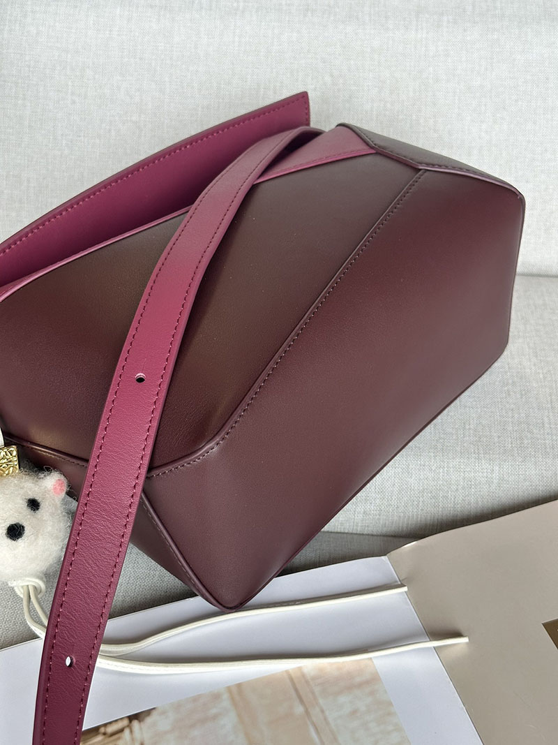 レディース ロエベ バッグ 人気 LOEWE パズルバッグ スモール A510P60X44-3763 クリムゾン/ダークバーガンディ ゴールド金具 - 画像 (4)