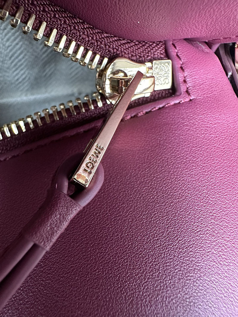 レディース ロエベ バッグ 人気 LOEWE パズルバッグ スモール A510P60X44-3763 クリムゾン/ダークバーガンディ ゴールド金具 - 画像 (3)