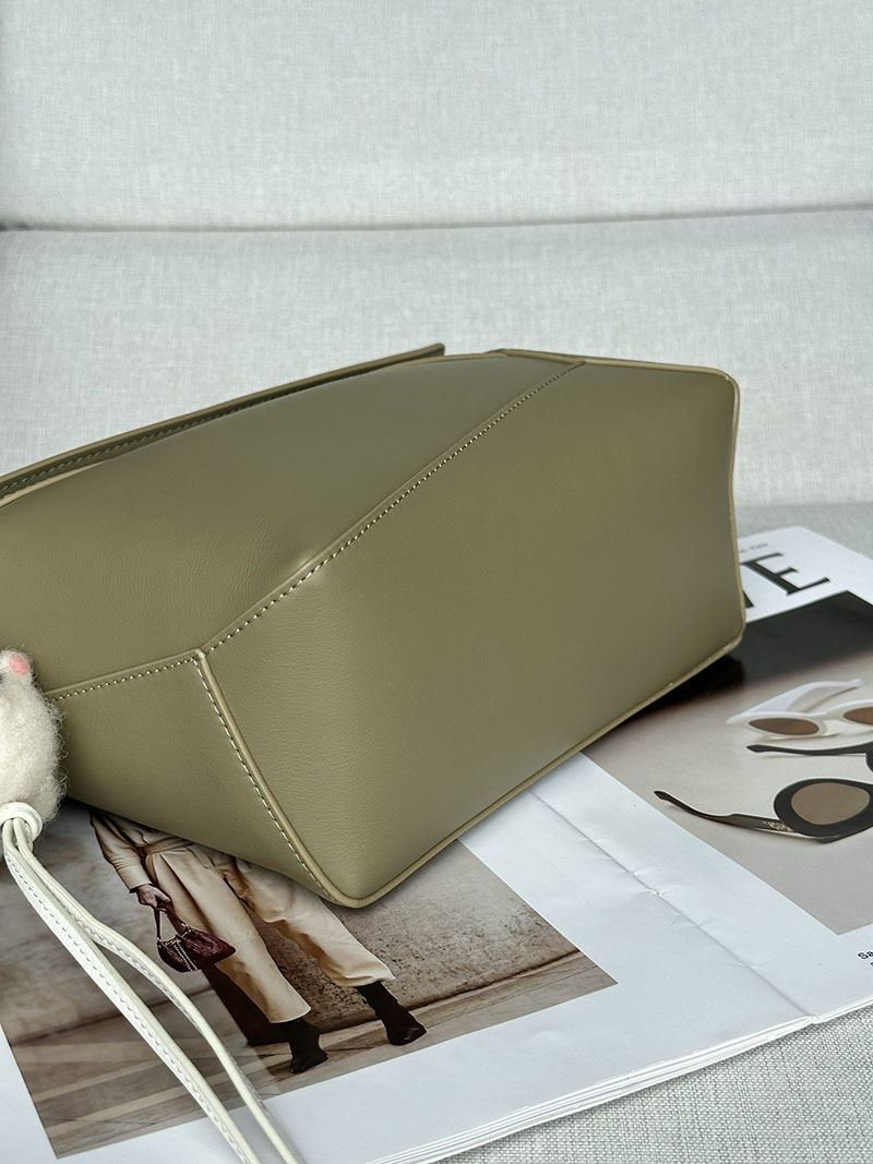 レディース ロエベ バッグ 人気 LOEWE パズルバッグ スモール A510P60X41-8795 オリーブ クラシックカーフ ゴールド金具 - 画像 (4)