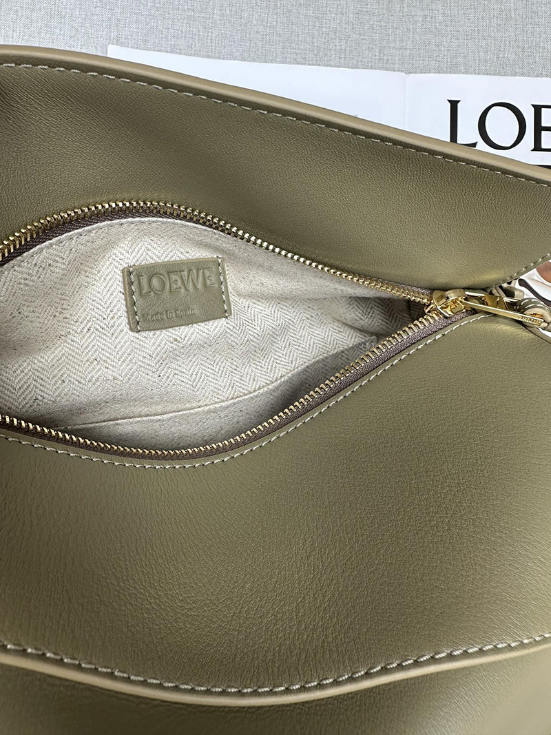 レディース ロエベ バッグ 人気 LOEWE パズルバッグ スモール A510P60X41-8795 オリーブ クラシックカーフ ゴールド金具 - 画像 (3)
